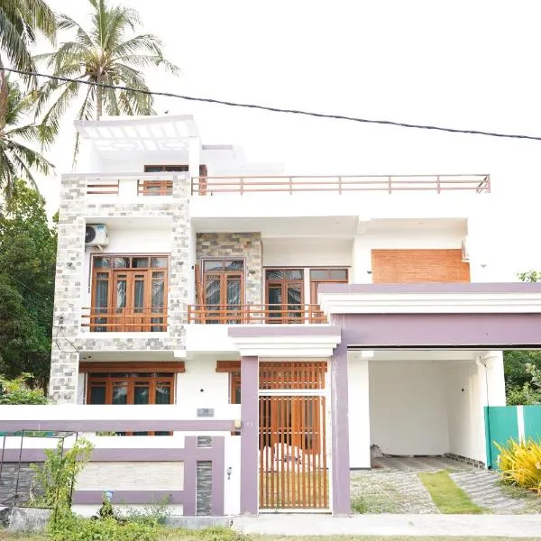 Harbour Front Villa, hotell i Trincomalee