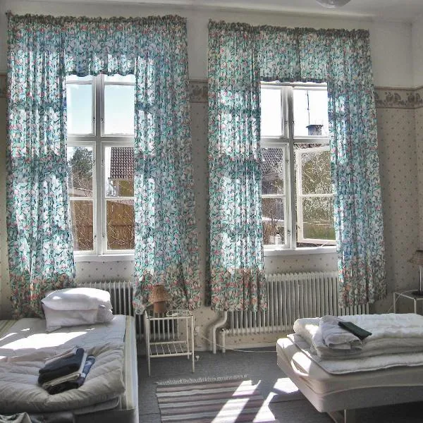 Tivedens Hostel-Vandrarhem, hotel v destinaci Karlsborg