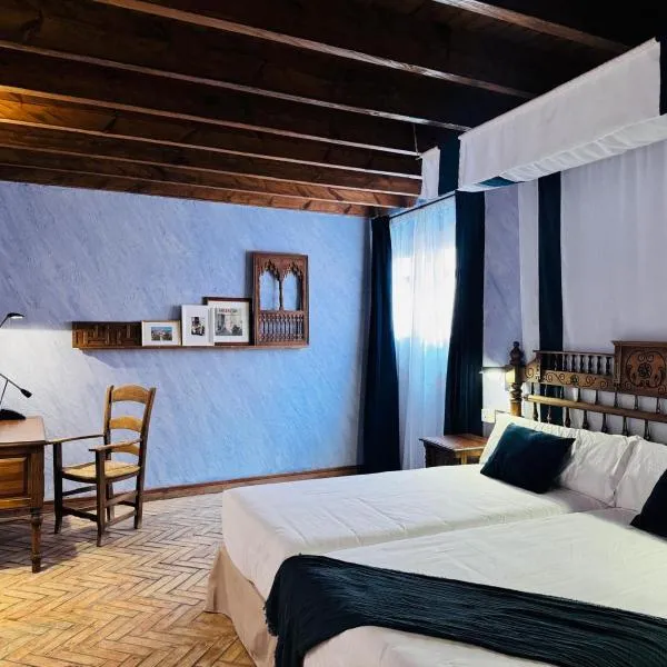 Hotel Boutique Palacete del Corregidor، فندق في المونيكار