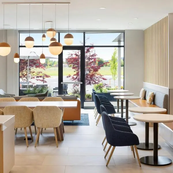 TownePlace Suites by Marriott Victoria Airport Sidney, hotel v mestu Sidney
