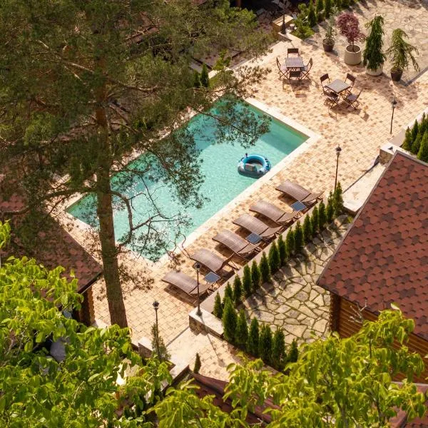 Armenita Family Resort - Riverside Restaurant, Pool & Sauna, hotel Dilisanban