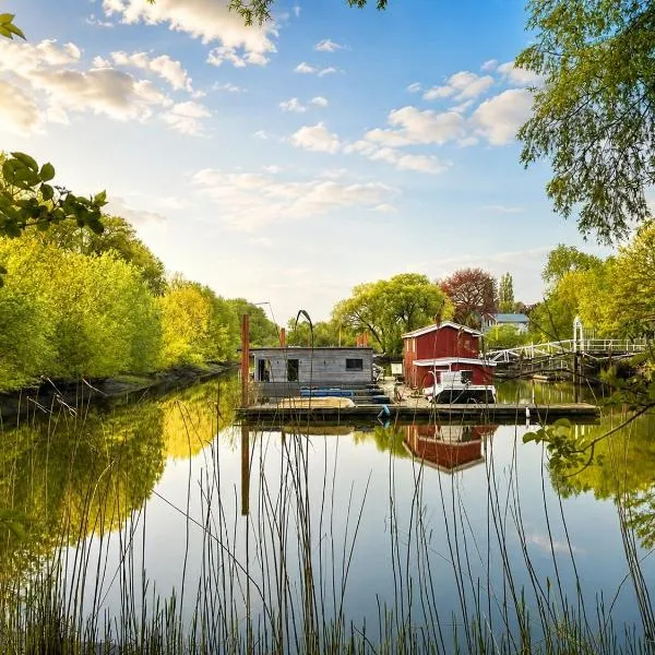 Hausboot Stöckte, hotel di Winsen
