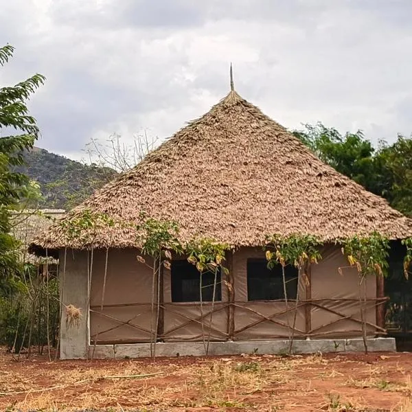 Tausa Tsavo Eco Lodge, hotel a Voi
