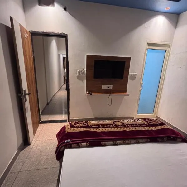 hotel happy ending, hotell i Hisār