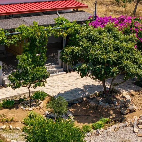 Aiándion में, होटल Garden Room by the Vineyard Salamis