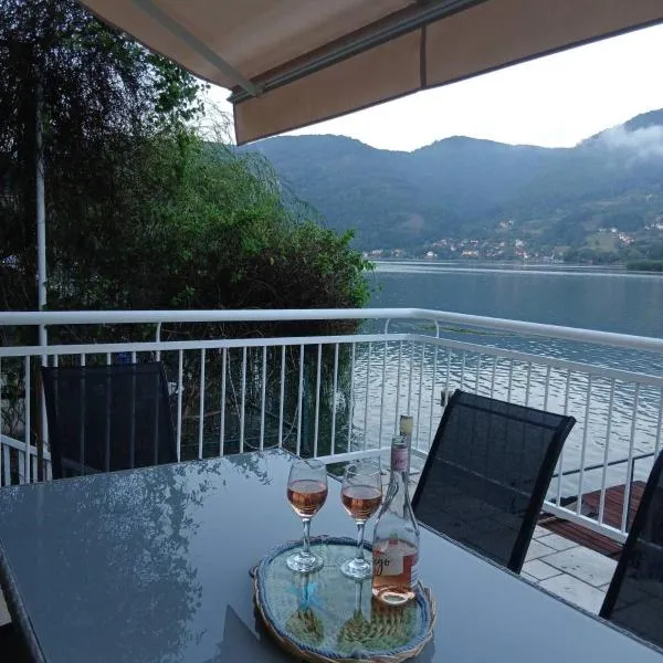Drina Lake House, ξενοδοχείο σε Zvornik