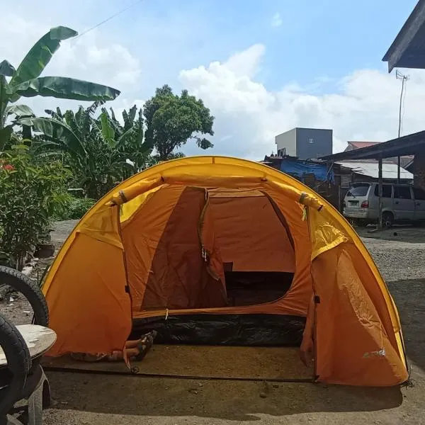Tapian Ratu Camping and Rent Tent, hotelli kohteessa Bukittinggi