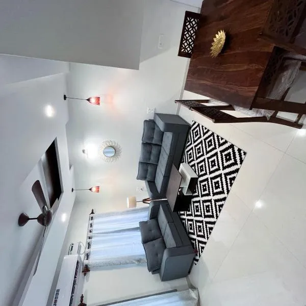 White Grove 3BHK villa near candolim, ξενοδοχείο σε Candolim