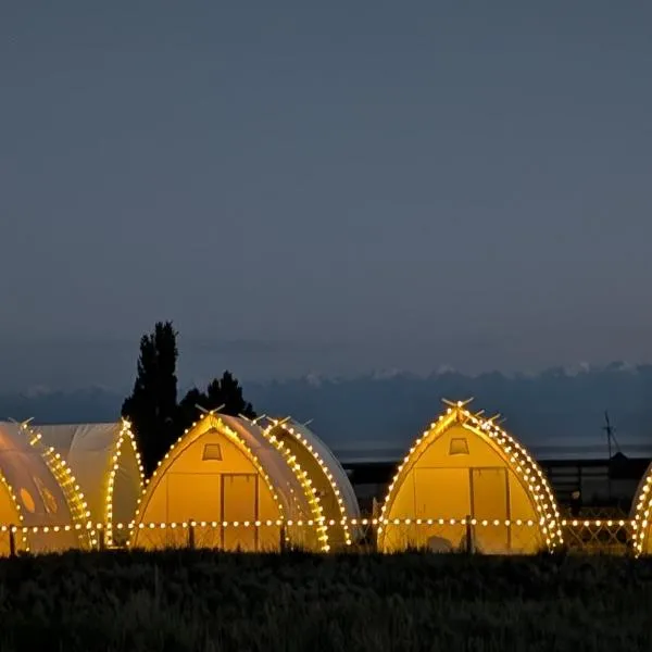 Guest House of Issyk-Kul Camp, hotel en Chok-Tal