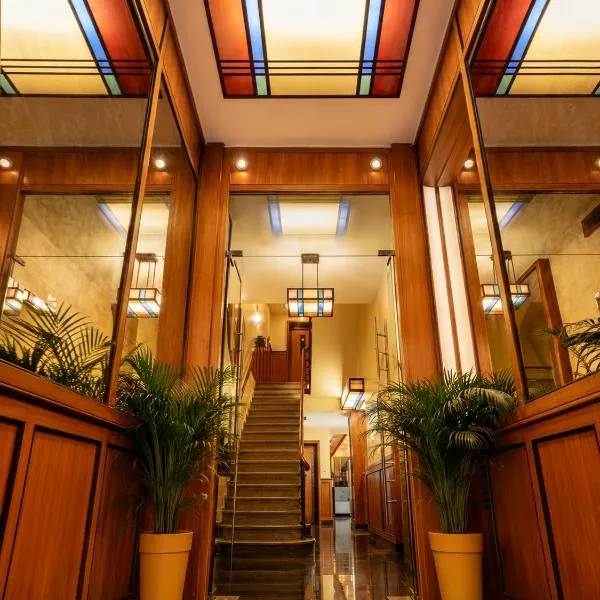 HOTEL de la POSTE, hotel v destinaci Esch-sur-Alzette