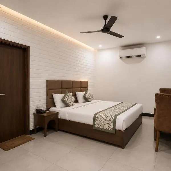 Zirakpur में, होटल Hotel NH7 Zirakpur Bus stand
