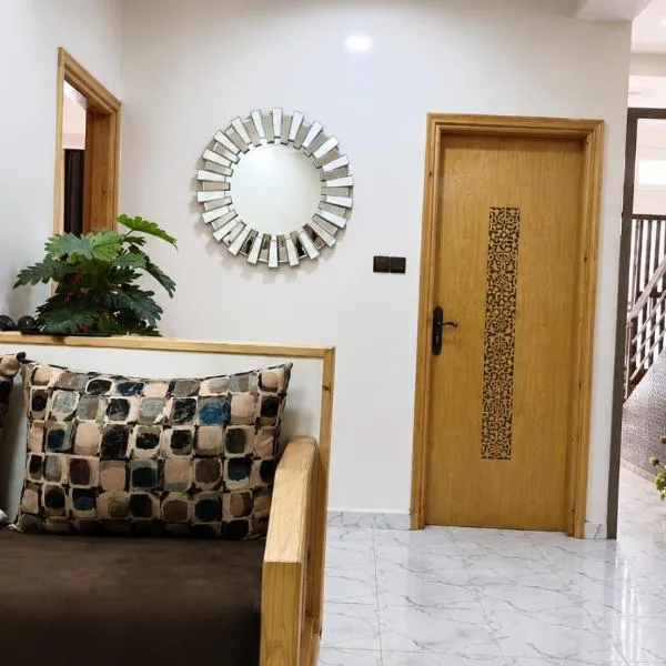 Appt confortable et rénové à 5 min du centre-ville Wi-Fi Gratuit, hotel i Safi