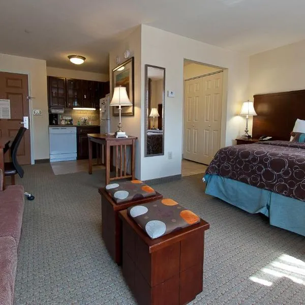 Staybridge Suites East Stroudsburg - Poconos by IHG, hotelli kohteessa East Stroudsburg