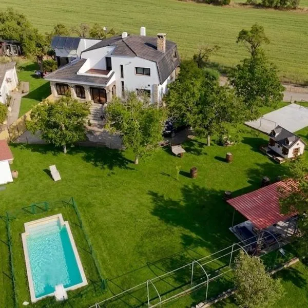 Finca Alboroto, hotel a Huesca