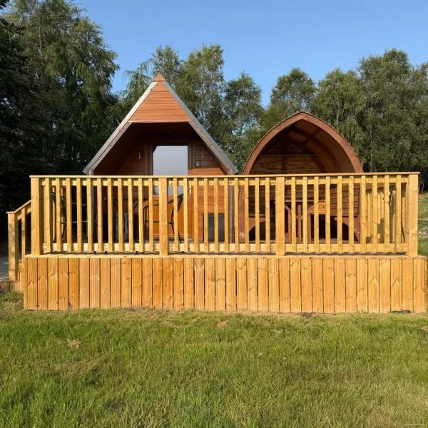 Meadow View Glamping Hut, хотел в Tregaron