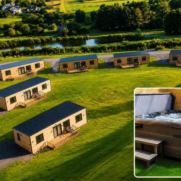 Canal View Lodge & Spa - Entire 3 Bed Lodge, hotel v mestu Longford