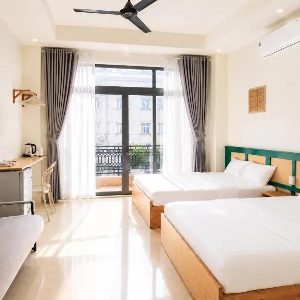 De Rivé Homestay 2 - Bến Ninh Kiều、カントーのホテル