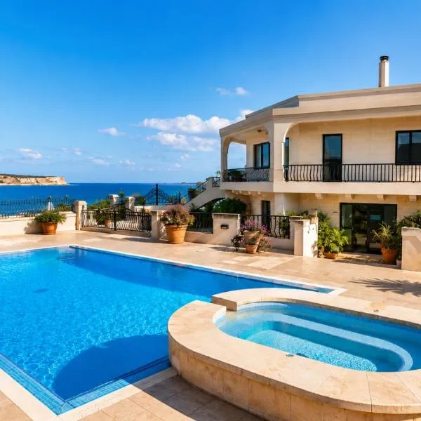 Seaview Octagon Villa with Private Pool, отель в городе Għajn Żejtuna