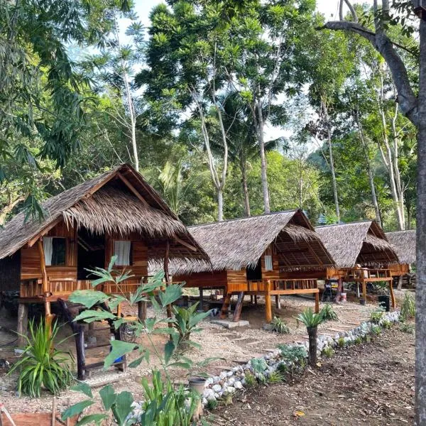 Khao Phang Camping、Ban Pha Saeng Langのホテル