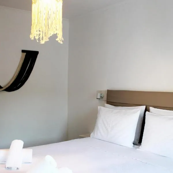 Lyra Apartments Tilos, хотел в Livadia