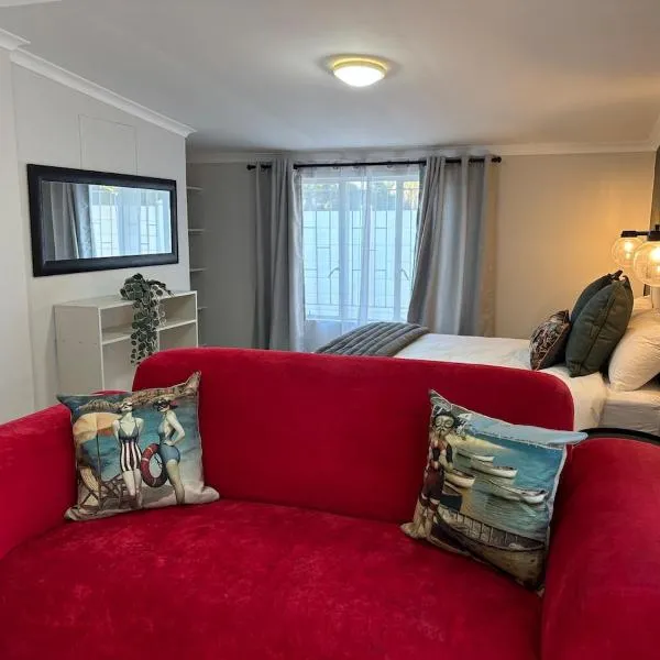The Red Couch Accommodation, hotel in Tsumeb