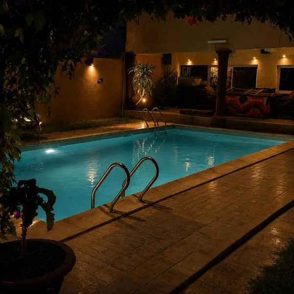 Roc Heights, hotel em Bakau