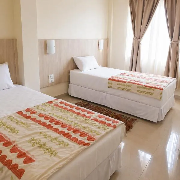 Tacuru Hotel & Spa, hotel in Salto del Guairá