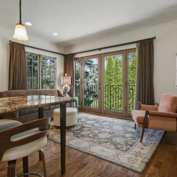 Columbia Cliff Villas โรงแรมในฮูดริเวอร์