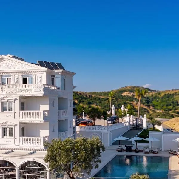 Palma D'Oro Luxury Hotel، فندق في دوريس
