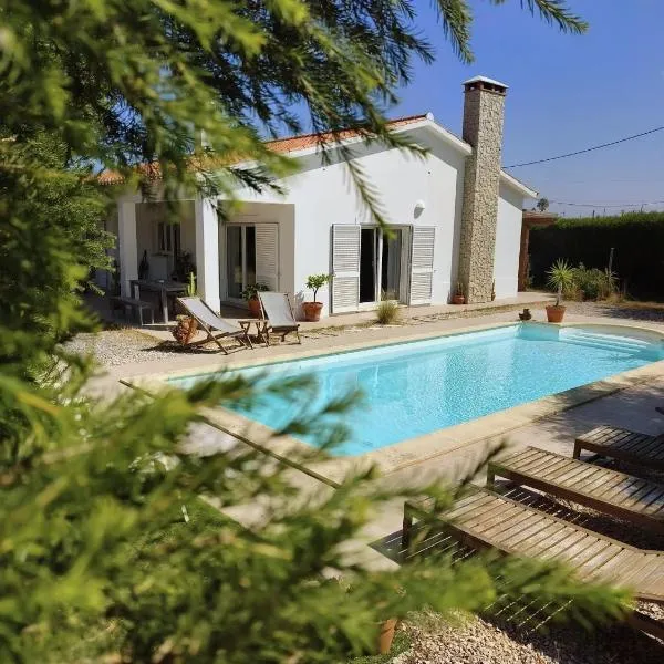 Endless Summer Surf House, hotel v destinaci Aljezur