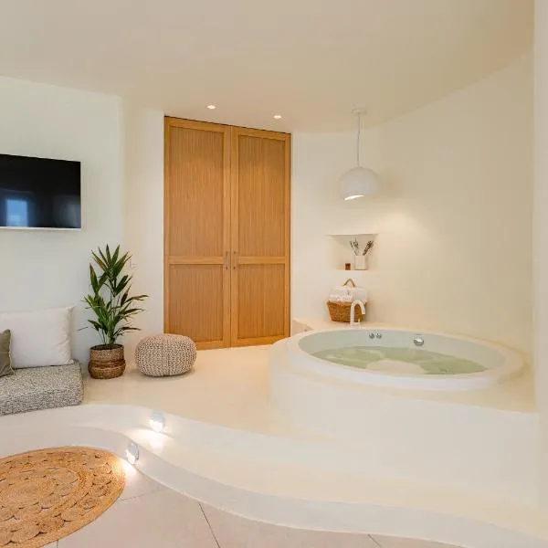 Naxia Gaia Suites: Agia Anna Nakşa şehrinde bir otel