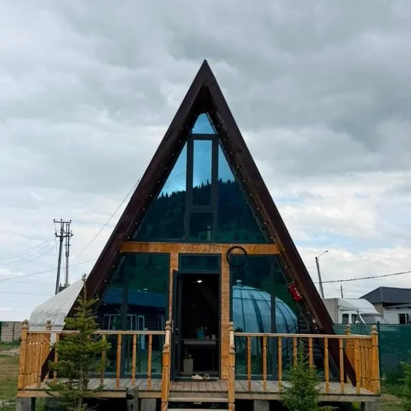 Keremet Karkyra Guest House: Dzhergalan şehrinde bir otel