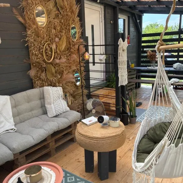 Tiny House v Balijském stylu v srdci Slovácka, hotel en Uherský Ostroh
