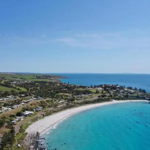 Stunning sea views & golf course – hotel w mieście Penneshaw