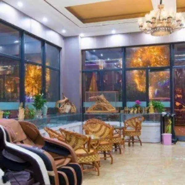 Shell Hotel Nanyang High-Speed Railway Station Jiangying Airport Huayaocheng, hotell i Qiliyuan
