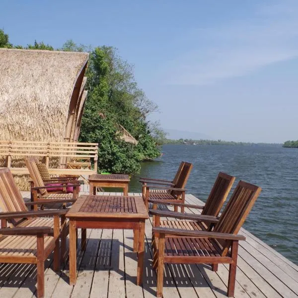 Bamboo Bungalow, ξενοδοχείο σε Kampot