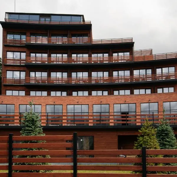 Lens Design Hotel, отель в городе Степанцминда
