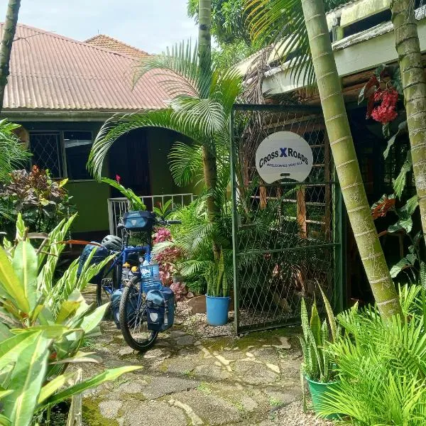 Cross Roads BackPackers Entebbe, hotel em Entebbe