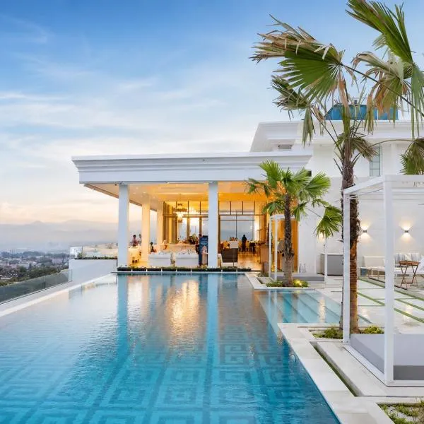 Art Deco Luxury Hotel & Residence, hotell i Bandung