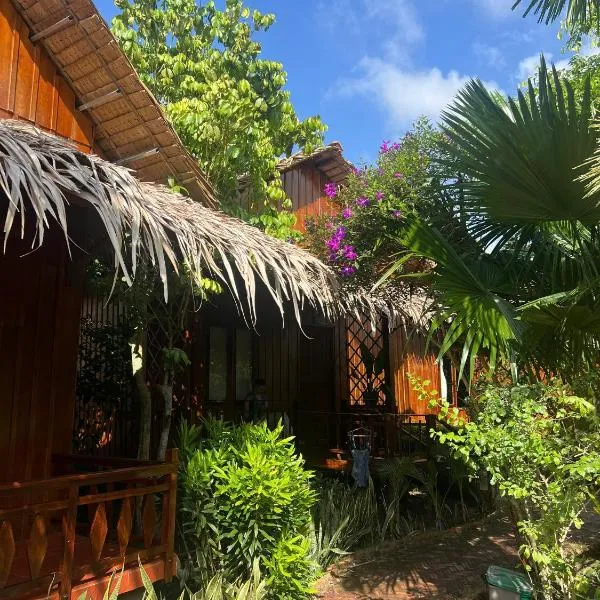 Muong Dinh Lodge, hotell i Ấp Nhơn Bình