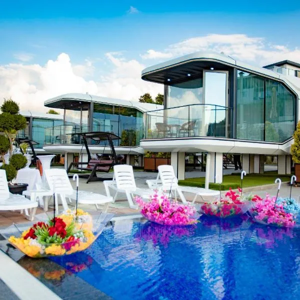 Mars Oasis Capsule, hotell i Charnali