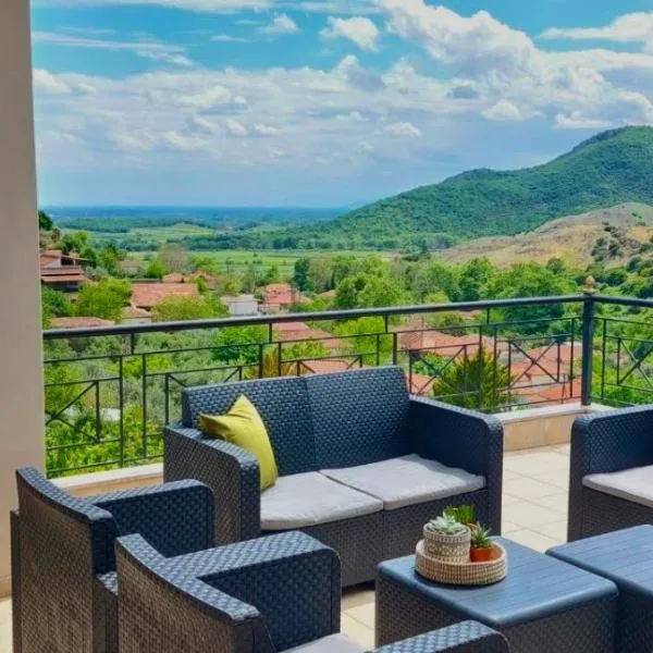 "LaGo Village House" Family & Group Retreat near Meteora، فندق في كالامباكا