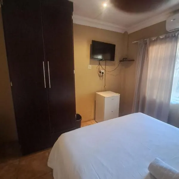 Motshewa Lodge、ツァニーンのホテル