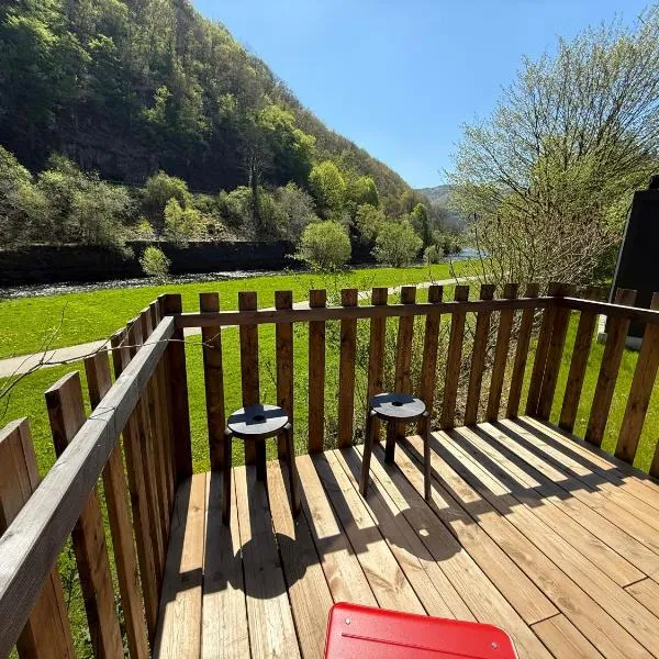 Camping Pier10, hotel in Bourscheid