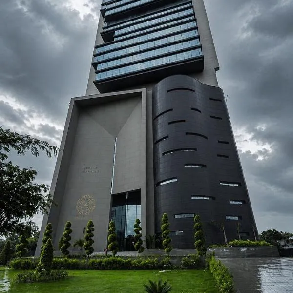The Vista 1BR by Winchester in Mall of Islamabad F-7 Margalla & City Views, hotel u gradu Islamabad
