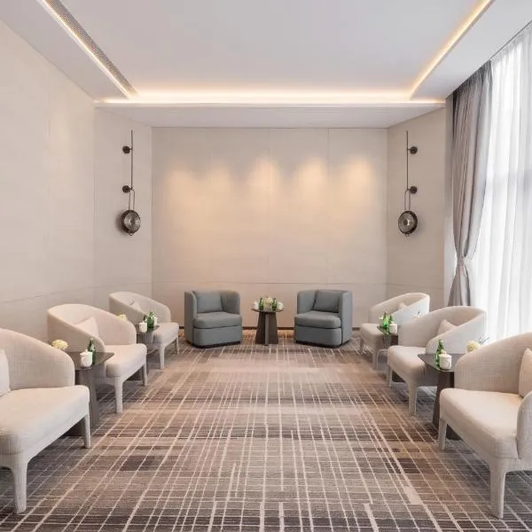 Holiday Inn Express Qingdao Jinshui by IHG – hotel w mieście Qingdao