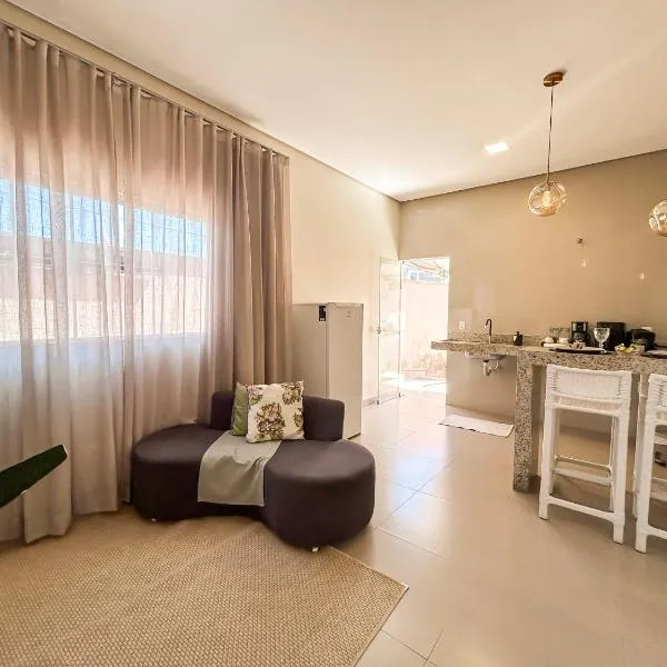 Vereda Serena - Casa com 2 quartos, sendo uma suíte localizada próximo a rodoviária e o aeroporto, hotel en Palmas