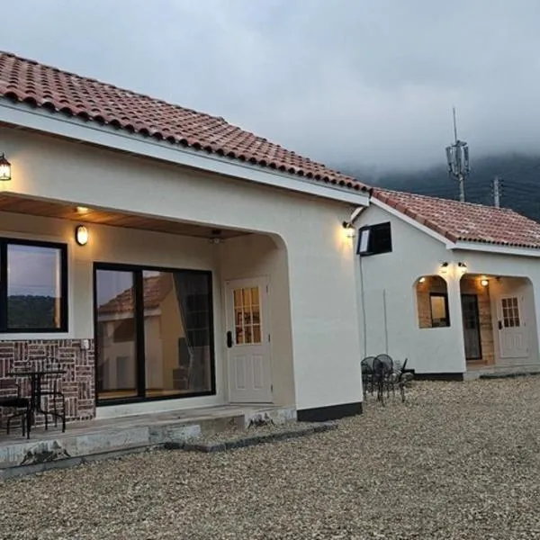 Dara House Private Pension, hotel v mestu Jangheung