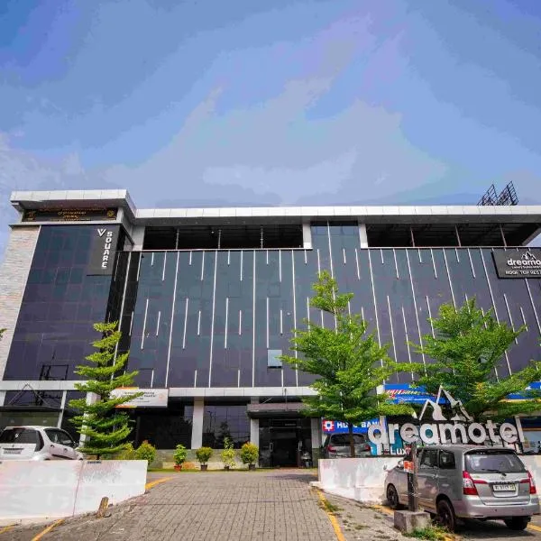 Dreamotel Luxury Suites, hotel u gradu 'Kanjikode'