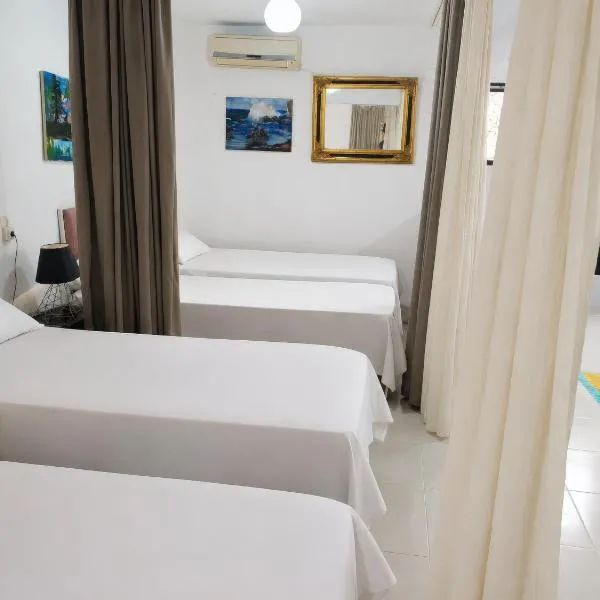 Hostel Nostalji - Taksim Square 500 meter, hotel in Istanbul